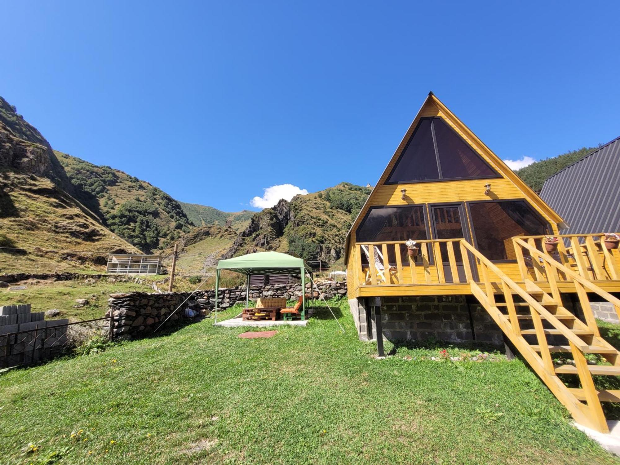 Pine Chalet Kazbegi Zewnętrze zdjęcie